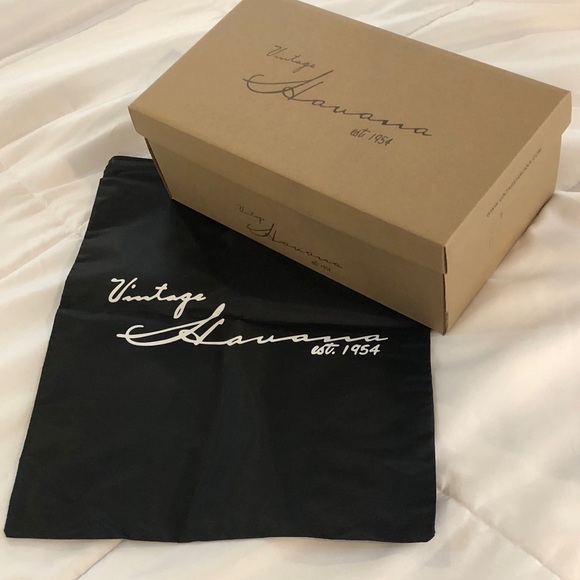 Vintage Havana White and Silver Shoes - Picture 5 of 6